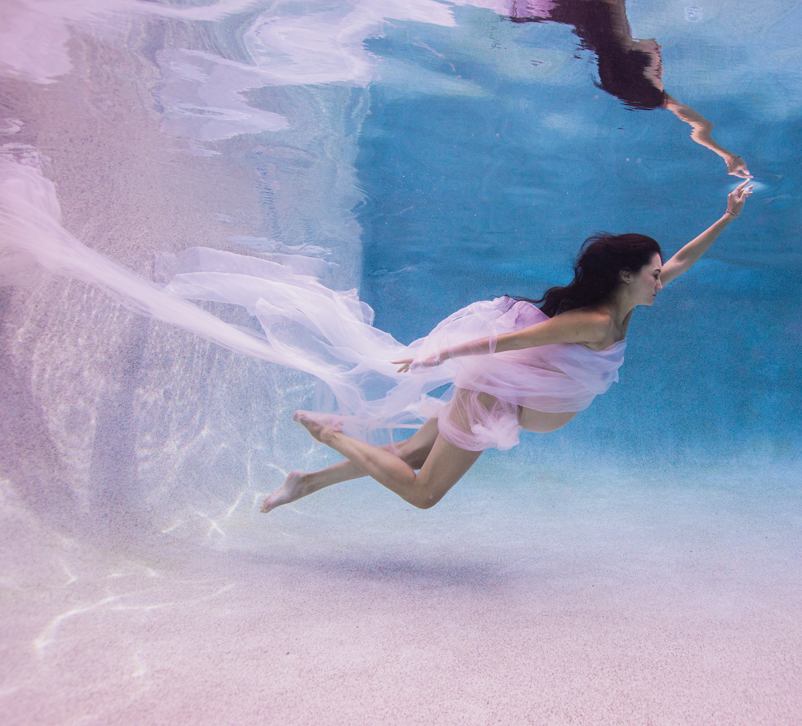 underwater maternity los angeles caroline white 164A3353-Edit-2